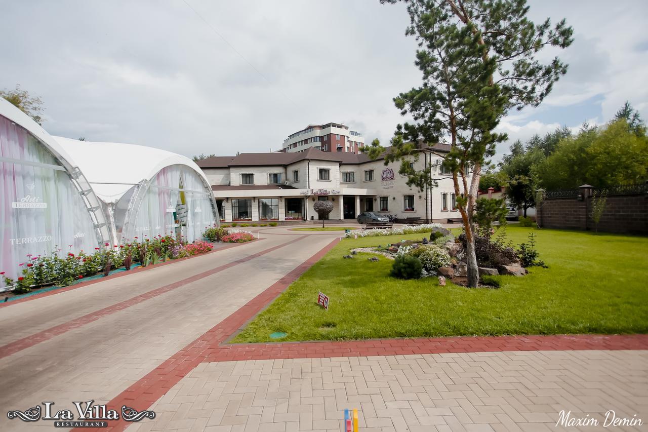 Park Hotel Karagandy Exterior foto